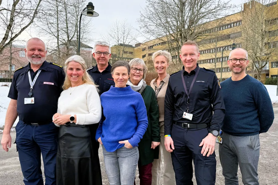 Fra venstre Leif Olav Røsholt, Silje Brugger Budal, Fred Inge Skjærum, Anne Gunhild Waagsbø-Kjellsen, Kari Gro Espeland, Carina Halvorsen, Stefan Moldvær og Ole Martin Stamland. Ikke tilstede på bildet: Marius Opsahl, Finn Robert Lund og Solveig Nilsen.