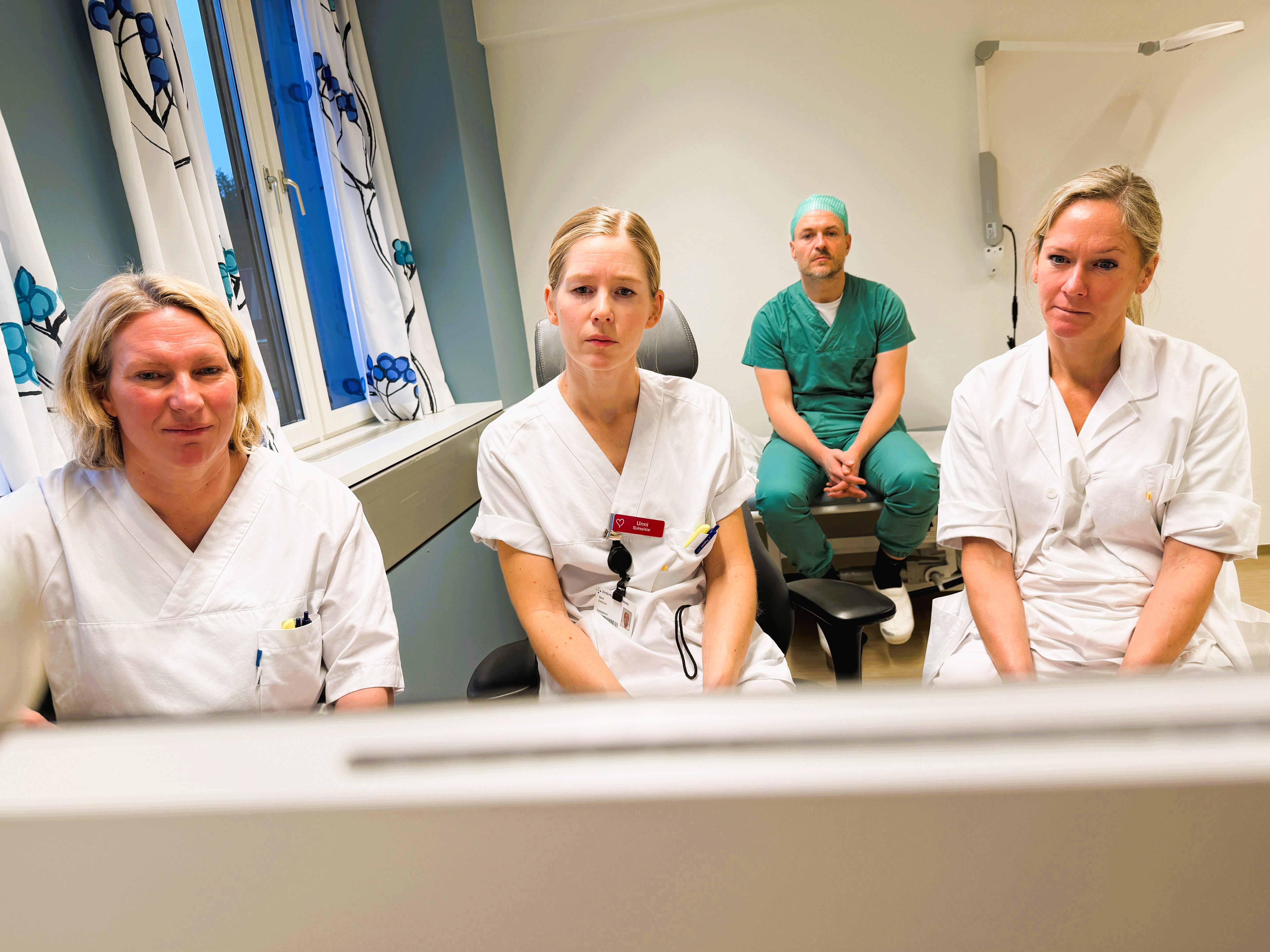 Unni Eilefsen (sykepleier) , Karina Tangerud (overlege) , Elisabeth Sirnes (SamSår-koordinator) og  Ole Arvid Forså Østerud (overlege).