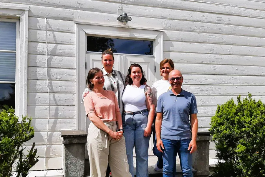 Vida Aanensen, Janne Thorvaldsen, Silje Engbråten, Sigrid Christie og Jostein Bjerke gleder seg til åpen dag 17. juni.