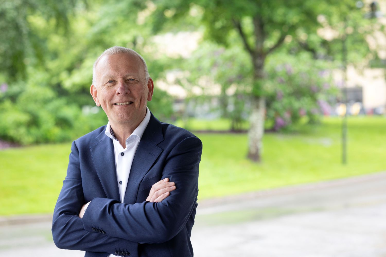Tom Helge Rønning utenfor sykehuset