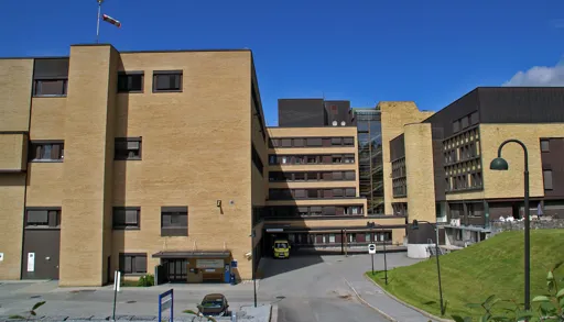 Akuttmottaket ved Sykehuset Telemark i Skien, sett utenfra