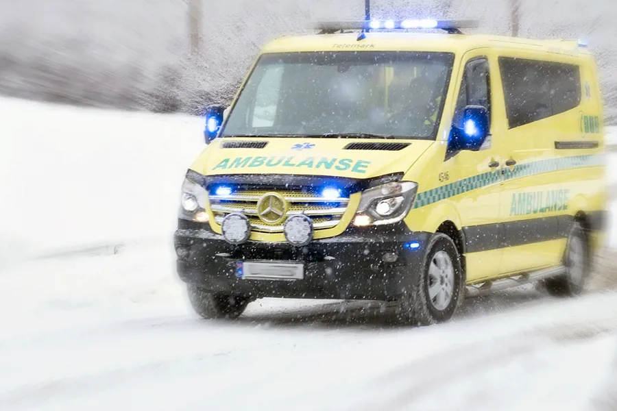 Ambulanse i vintervær