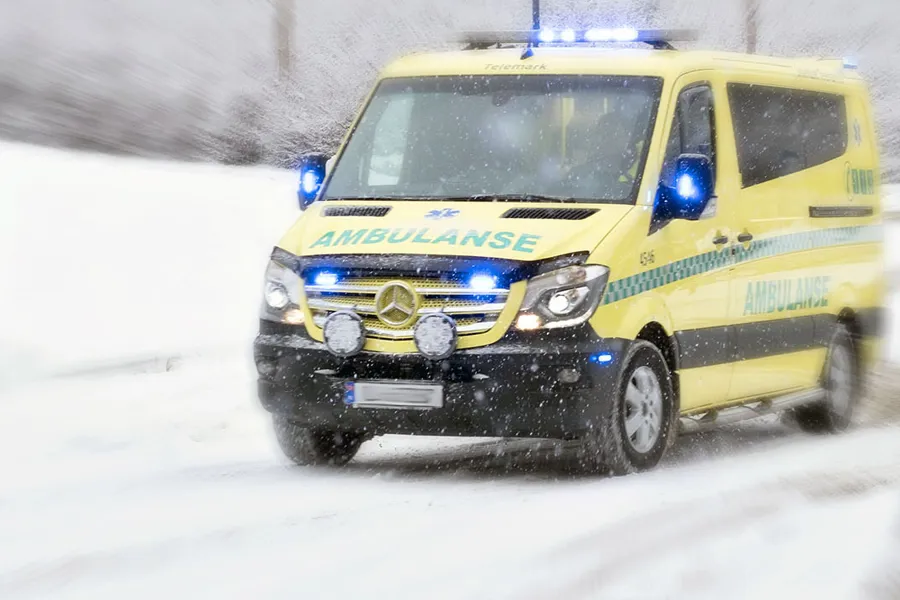 Ambulanse i vintervær