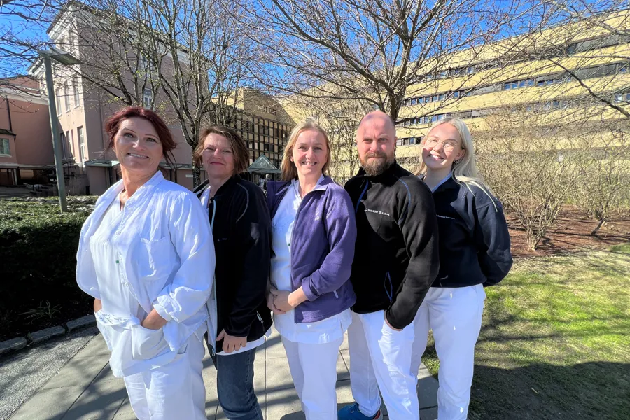 Bilde av ansatte ved Sykehuset Telemark som har jobbet fram den digitale avstandsoppfølgingen &quot;Airview&quot;.