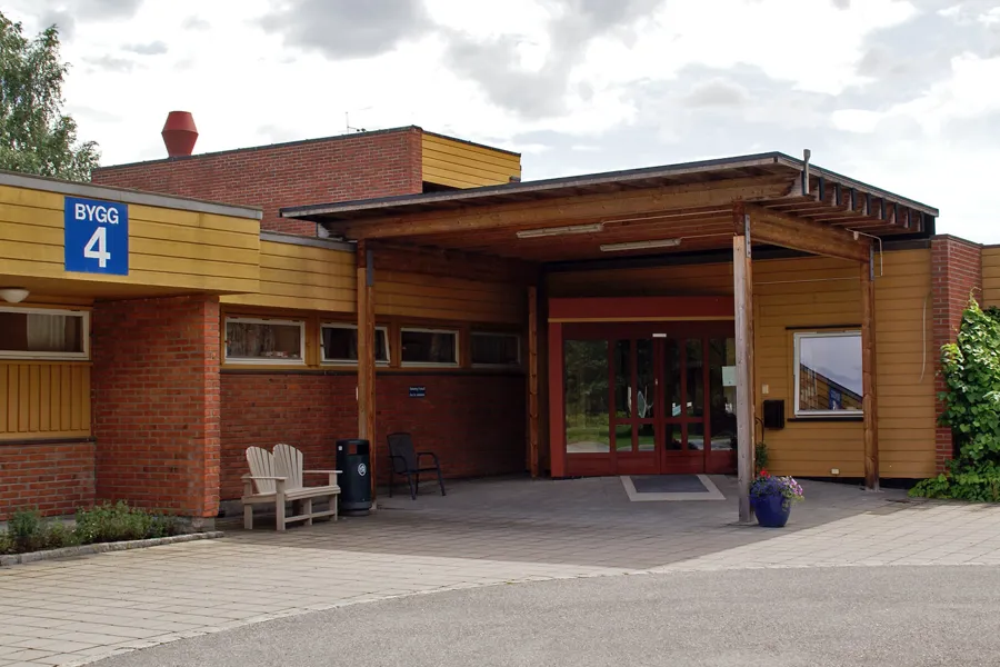 Bygg 4 i Skien, inngangspartiet
