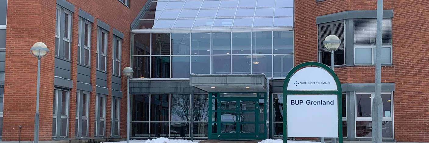 Inngangsparti til BUP Grenland, Gjerpens gate 14 i Skien