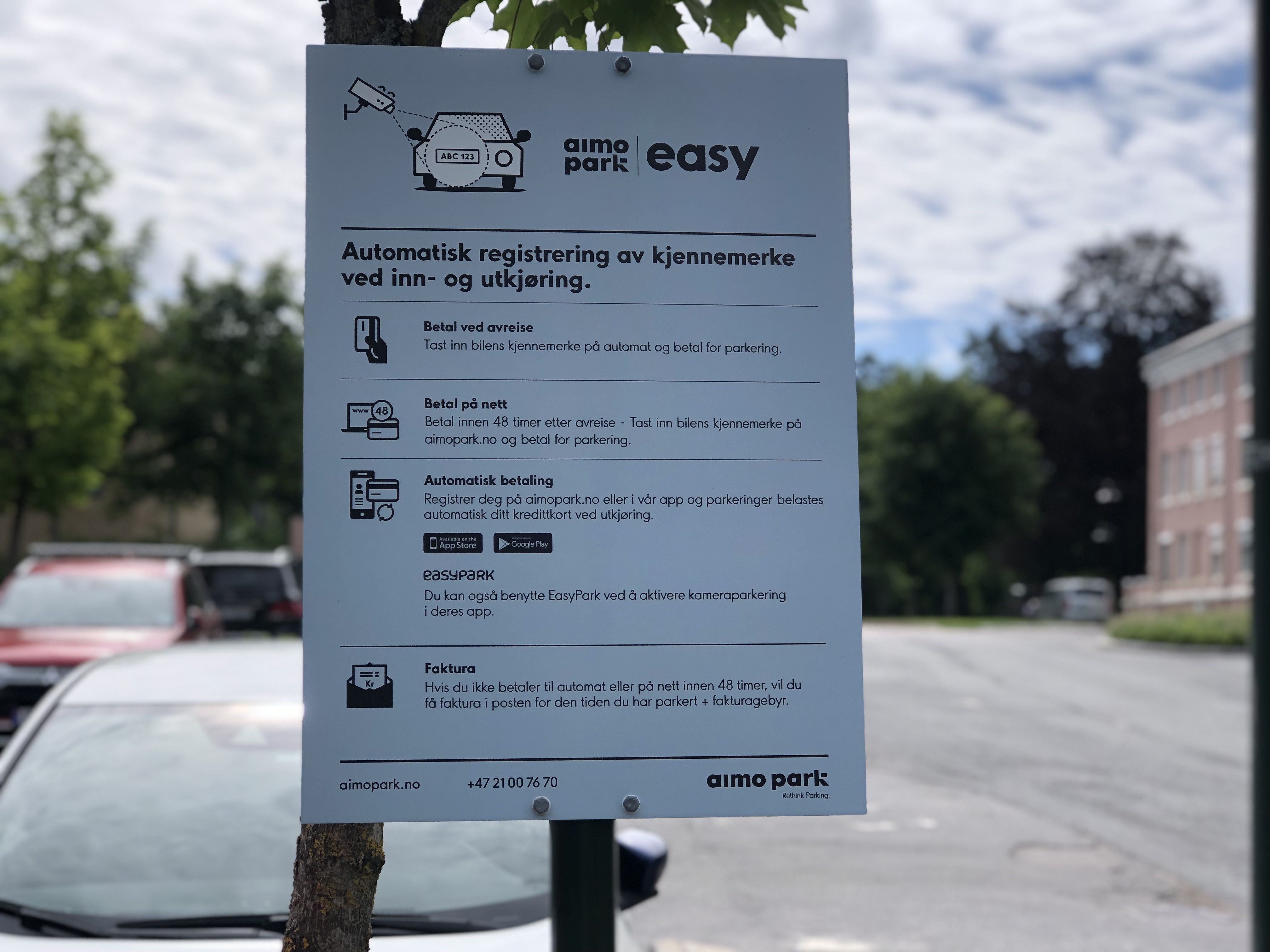 Skilt som viser de ulike betalingsordningene