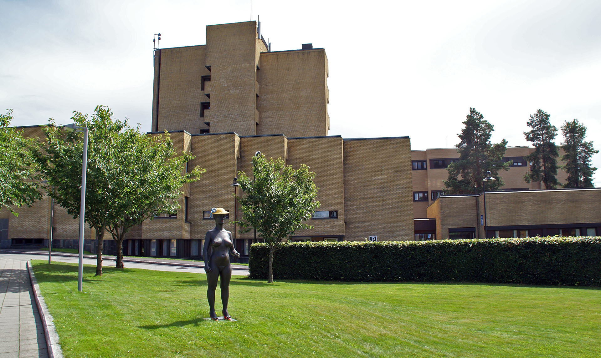 Park utenfor bygg 55